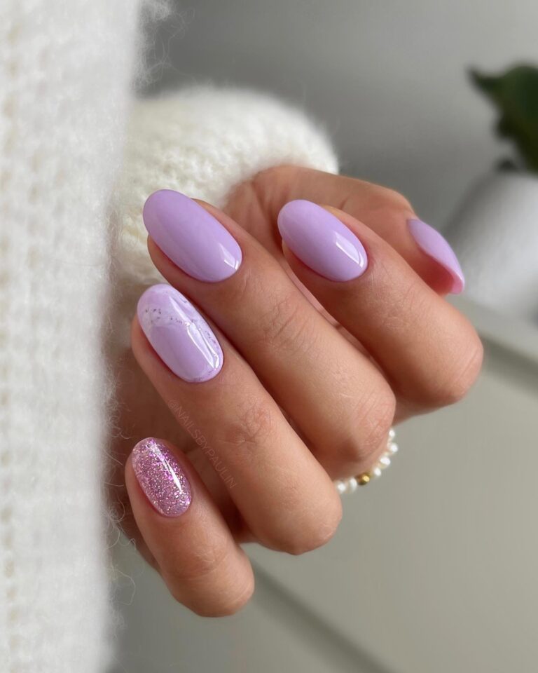 30 Oval Nail Ideas That Are Classic Style with Modern Twist